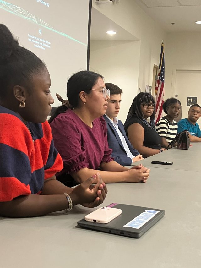 Morgan, April, Luka, Bee, Alita, and Samuel led an engaging discussion about youth leadership and civic engagement with officials from Algeria, Egypt, Iraq, Jordan, Lebanon, Morocco, Palestinian Territories, and Saudi Arabia! We shared about best practices and our experiences in Charlotte and gave advice for setting up good youth programs in our visitors’ communities and countries. It was interesting to discuss policy with international guests and see how translators and State Dept officials work. Thank you for wanting to hear from US youth. We can’t wait to see new ways you will engage with youth in your countries!