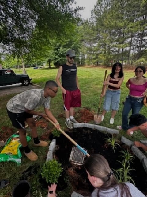 ✨ Have an idea to transform your school for the better? ✨

This semester, GenerationNation is awarding MINI-GRANTS to high school Student Councils/SGAs for project ideas that create real impact across Charlotte 💡

Projects can focus on:
🎤 Student voice
🏫 Campus improvements
🤝 Neighborhood outreach
🧩 School & community problem-solving

Last year’s grantees included Merancas, who hosted community-building lunches; CPCC Early’s student speaking competition; Harding fostered student-alumni connections; Levine’s Clean Up Crew made the campus shine; and West Charlotte engaged students from neighborhood schools.

YOU can a difference! Apply by February 13. Link in bio!
